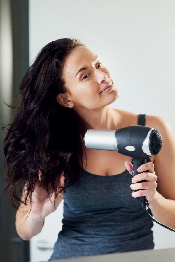 5 Main Mistakes When Styling Your Hair With a Hairdryer - Nutree Cosmetics