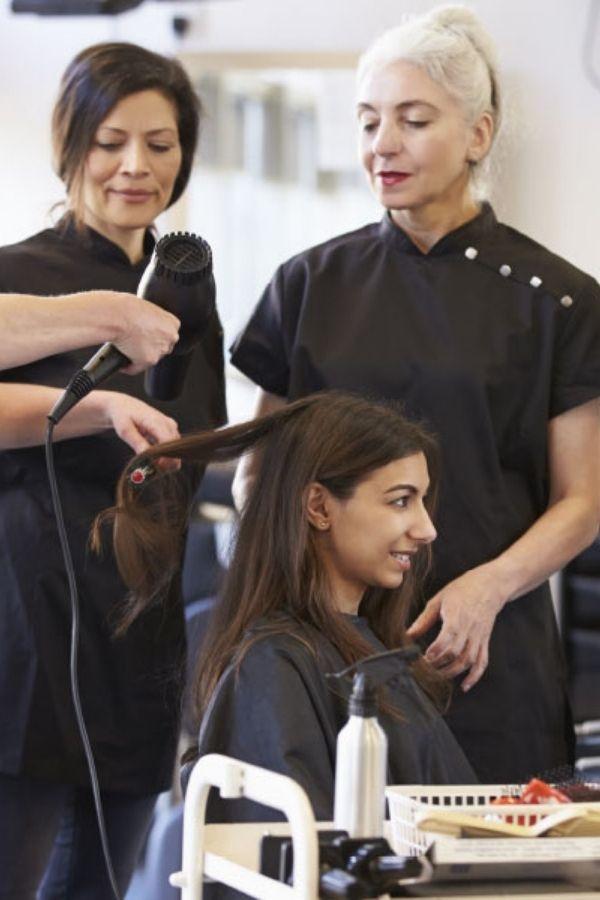 How To Keep Your Staff Motivated By Your Salon - Nutree Cosmetics